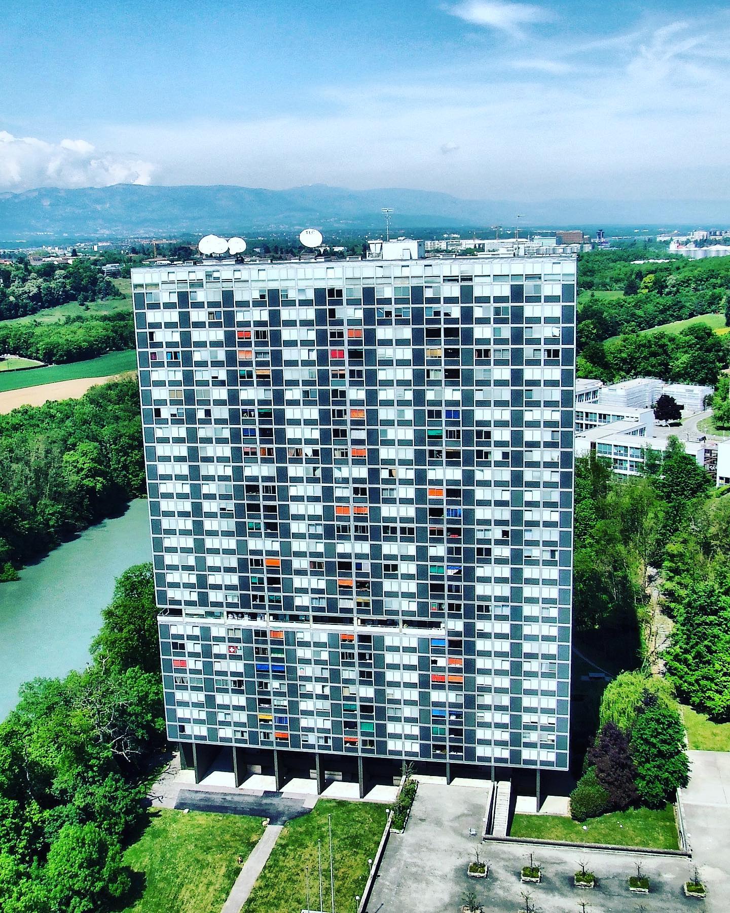 La Tour du Lignon: l'immeuble le plus haut de Genève et son marché résidentiel